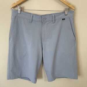 Travis Mathew Beck Shorts Mens 34 Ash Blue Lightweight Golf Stretch Casual 10"